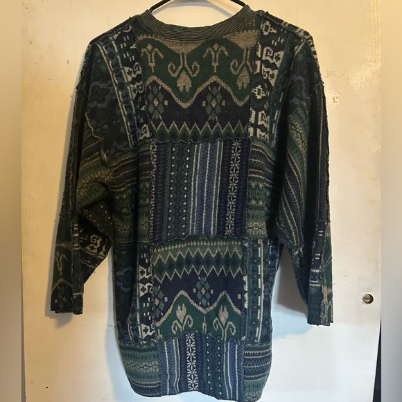 Vintage Patterned Express Sweater - Picture 2 of 3
